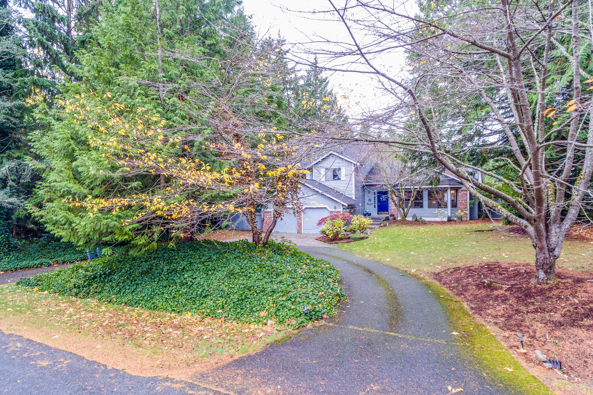 Property Photo: 17522 NE 136th St WA 98052