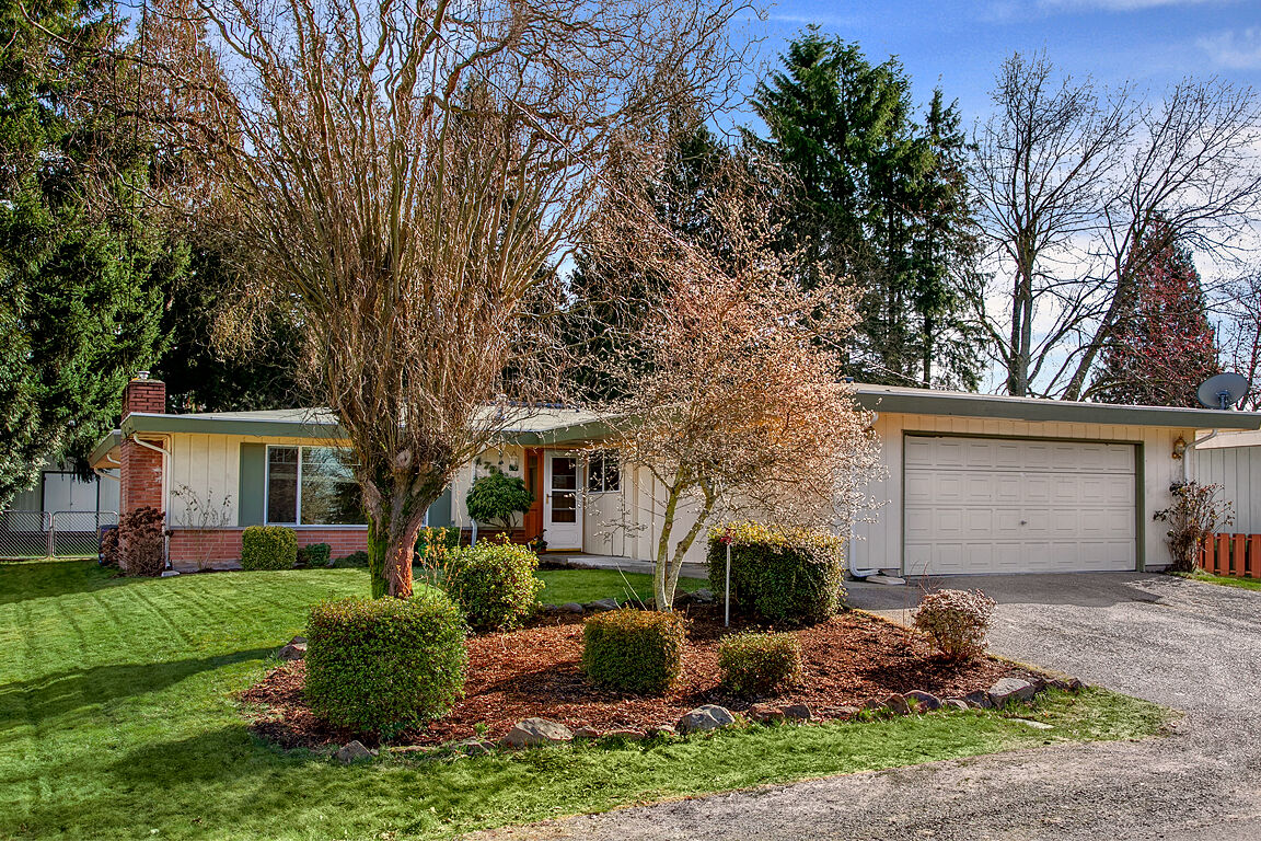 Property Photo: 17804 109th Ave SE WA 98055