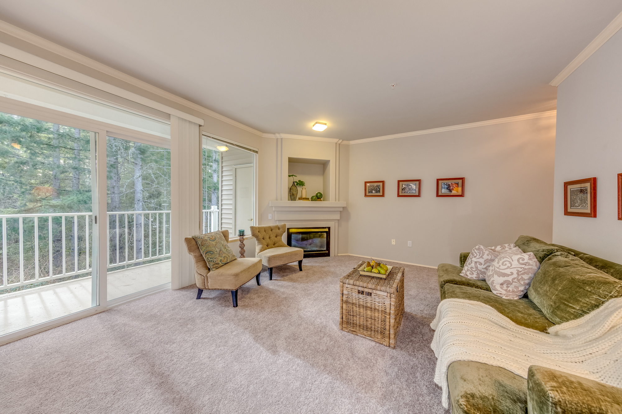 Property Photo:  25235 SE Klahanie Blvd A-204  WA 98029 