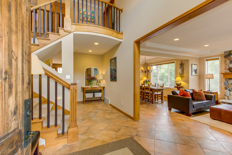 Property Photo: Entry 20121 NE 186th Ct WA 98077