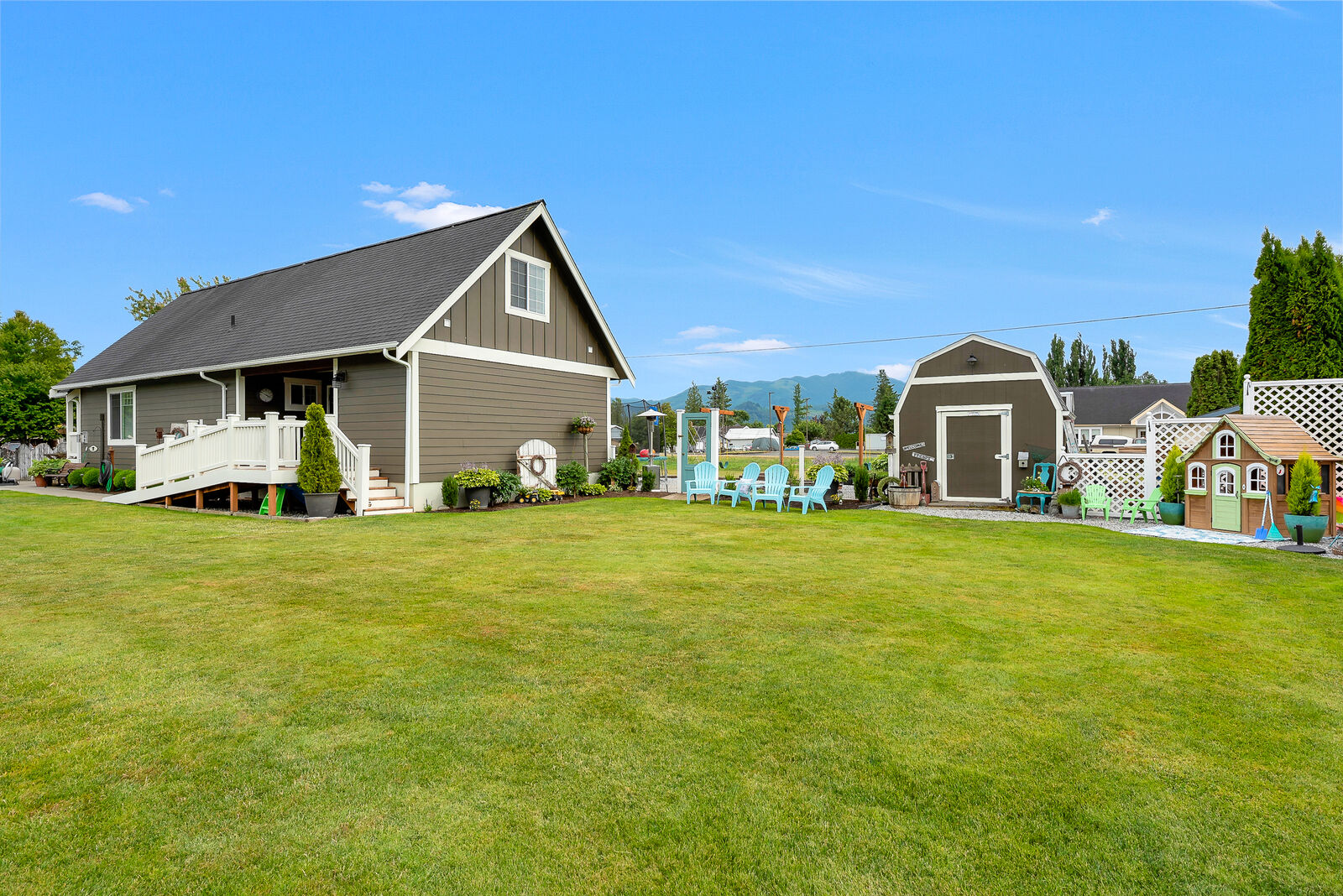 Home for sale in Sumas 441 1st St, Sumas, WA 98295