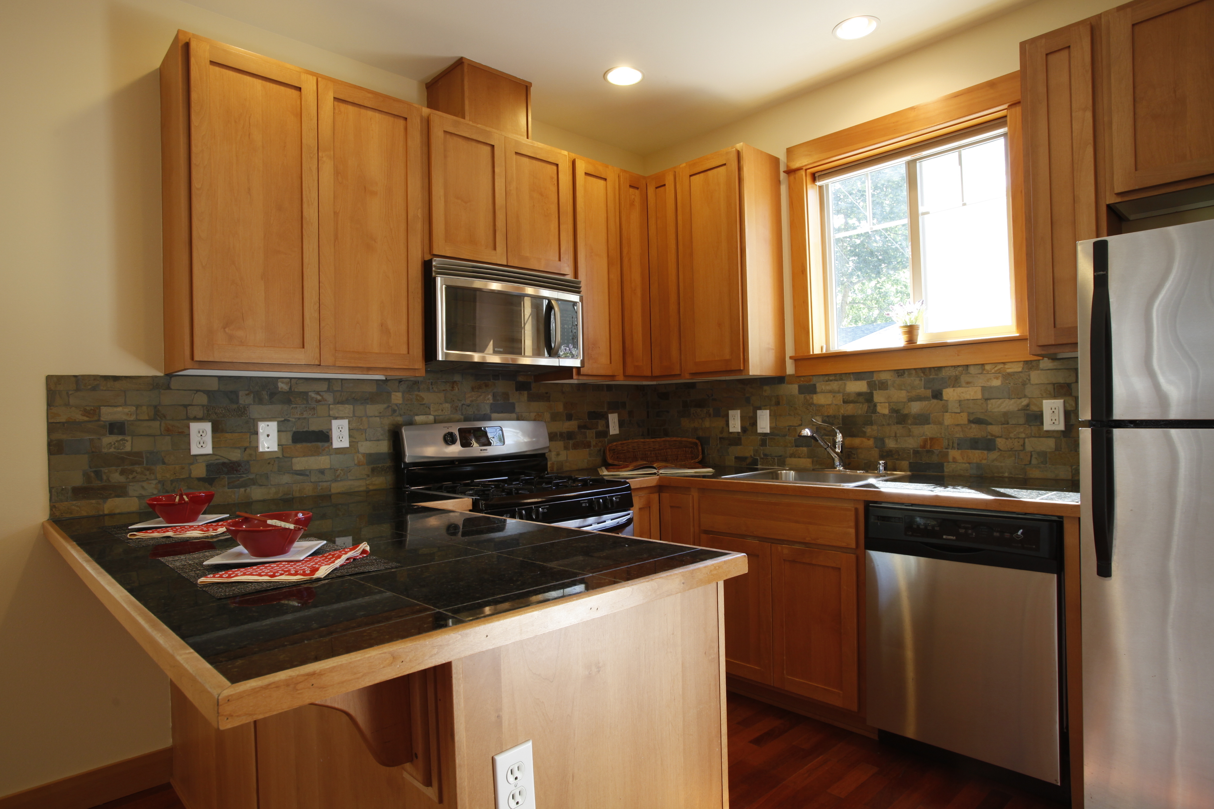 Property Photo: Kitchen 6045 Fauntleroy St SW B  WA 98136 