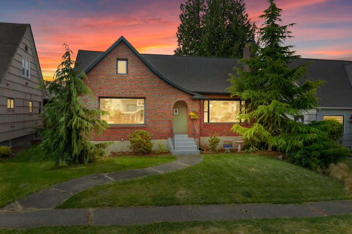 Property Photo: 3916 N 7th Street WA 98406