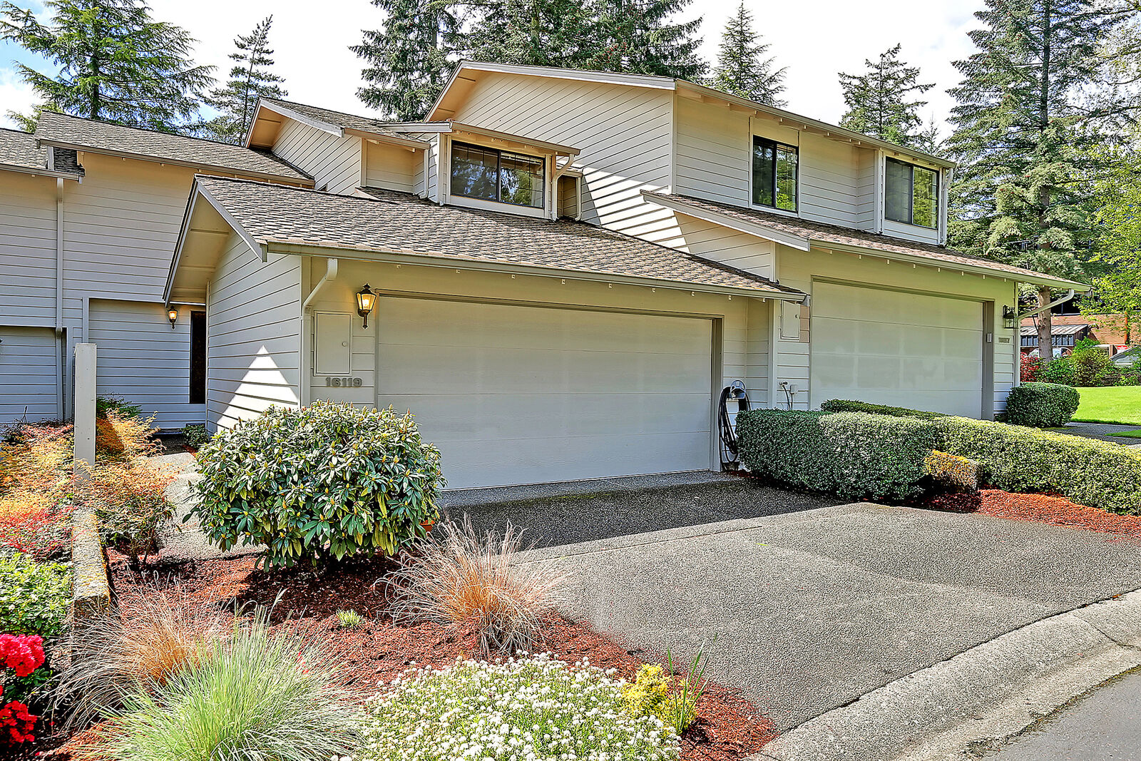 Property Photo: Front 16119 SE 33rd Cir 204 WA 98008