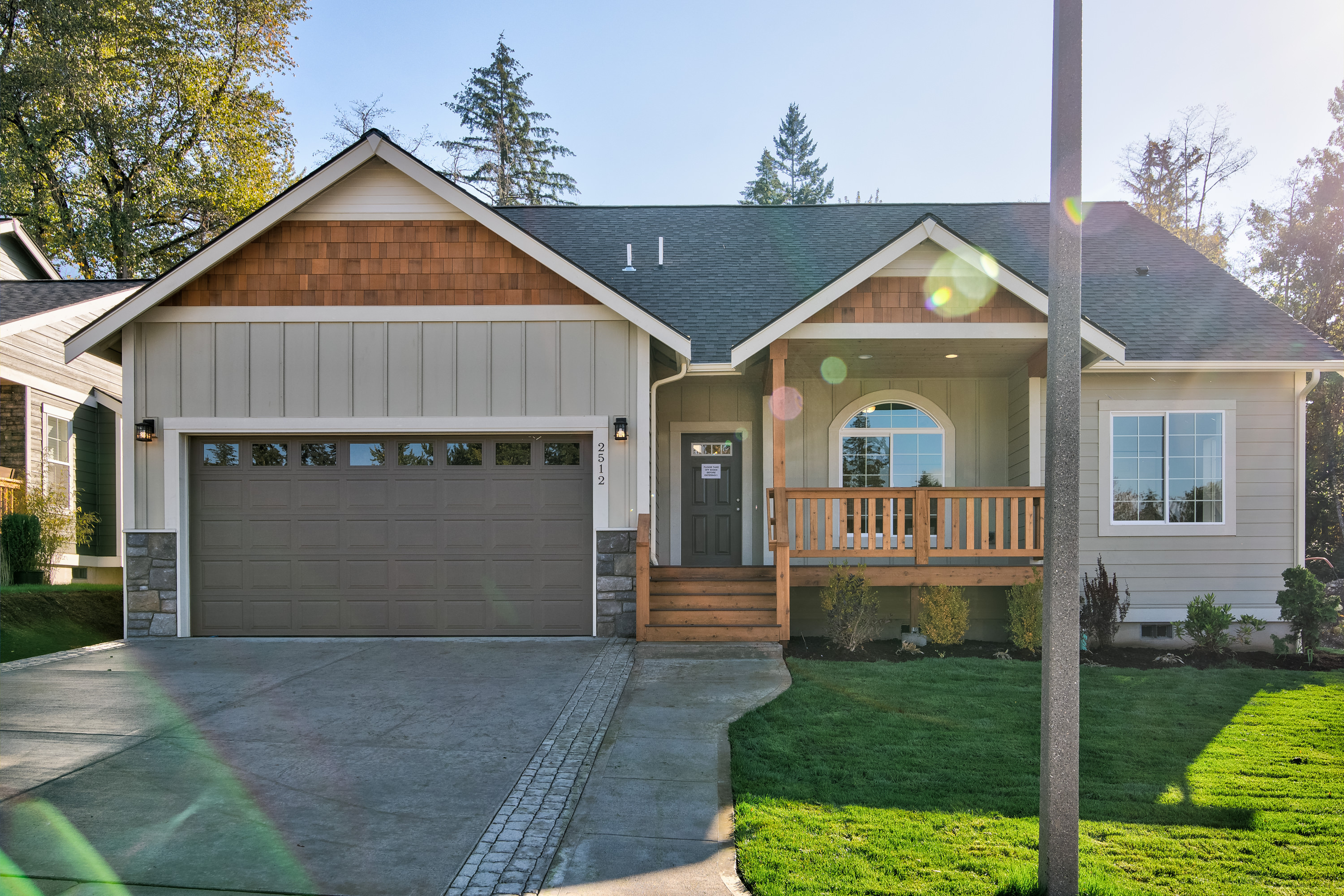 Property Photo:  2512 Elmhurst Ct  WA 98229 