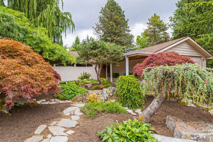 12552  39th Avenue NE  Seattle WA 98125 photo