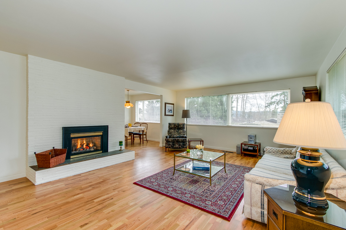 Property Photo: Living room 18420 61st Place NE WA 98028