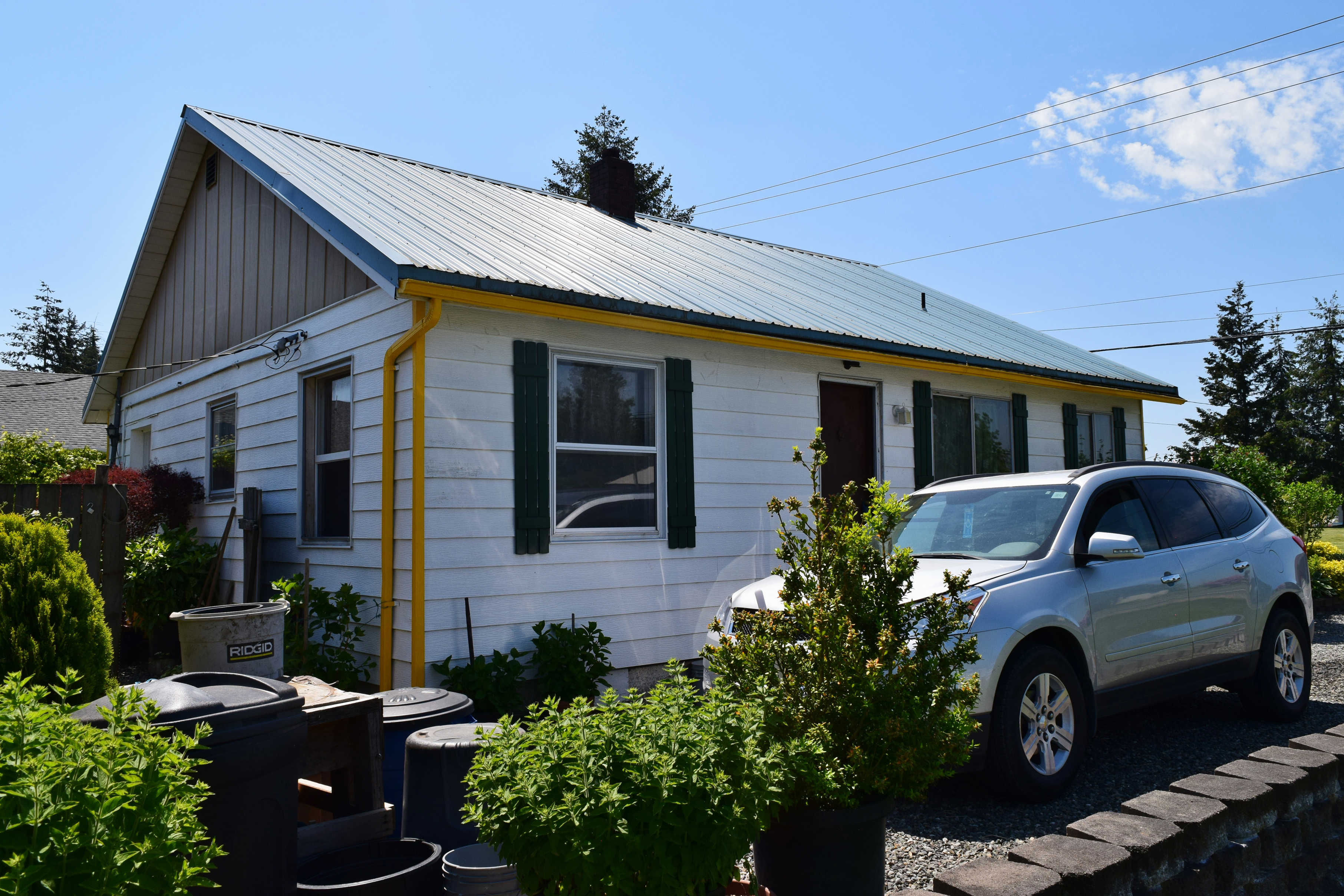Property Photo: Exterior Views 607 Mead Ave WA 98247